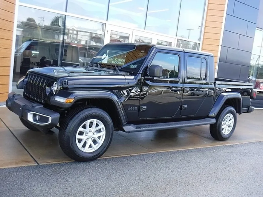 2023 Jeep Gladiator Sport photo 1