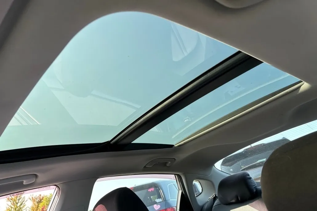 2016 Kia Optima EX photo 1