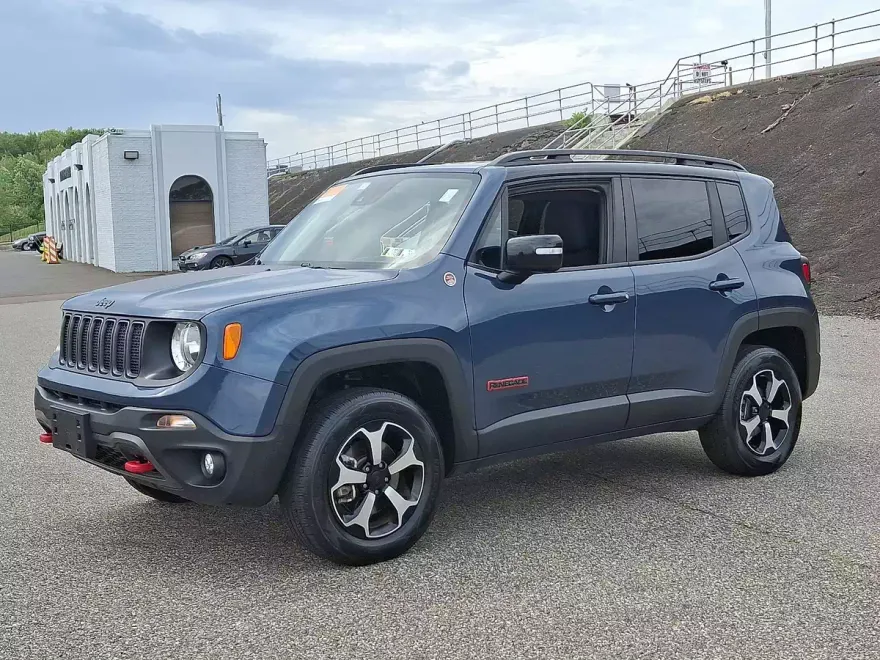 2022 Jeep Renegade Trailhawk photo 1