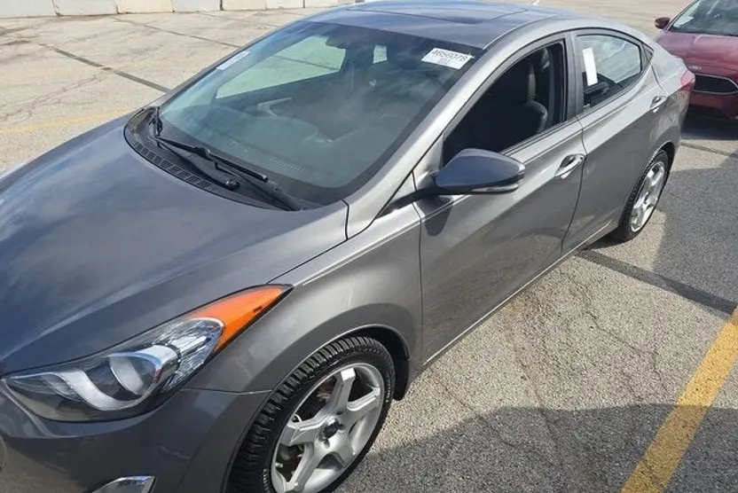 2013 Hyundai Elantra Limited photo 1