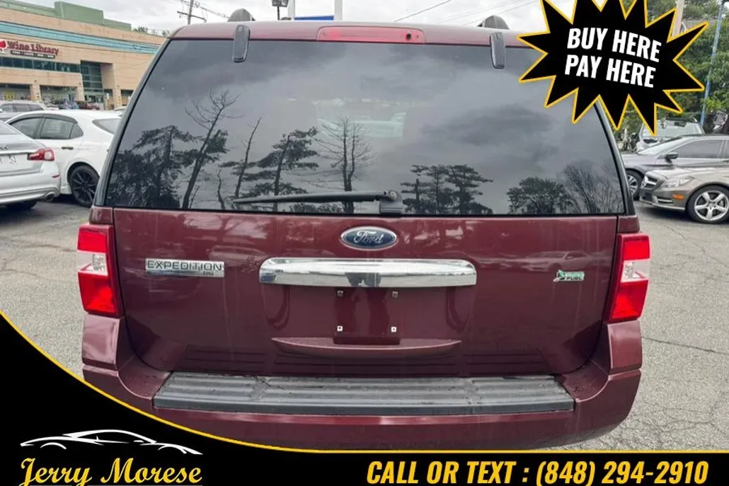 2010 Ford Expedition XLT photo 1