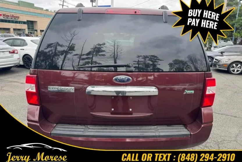 2010 Ford Expedition XLT photo 1