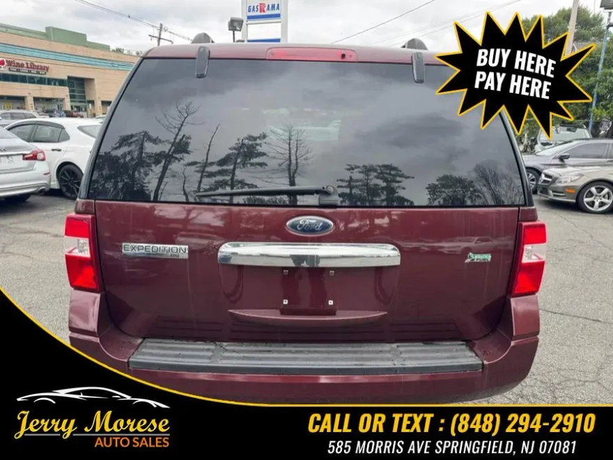 2010 Ford Expedition XLT photo 1