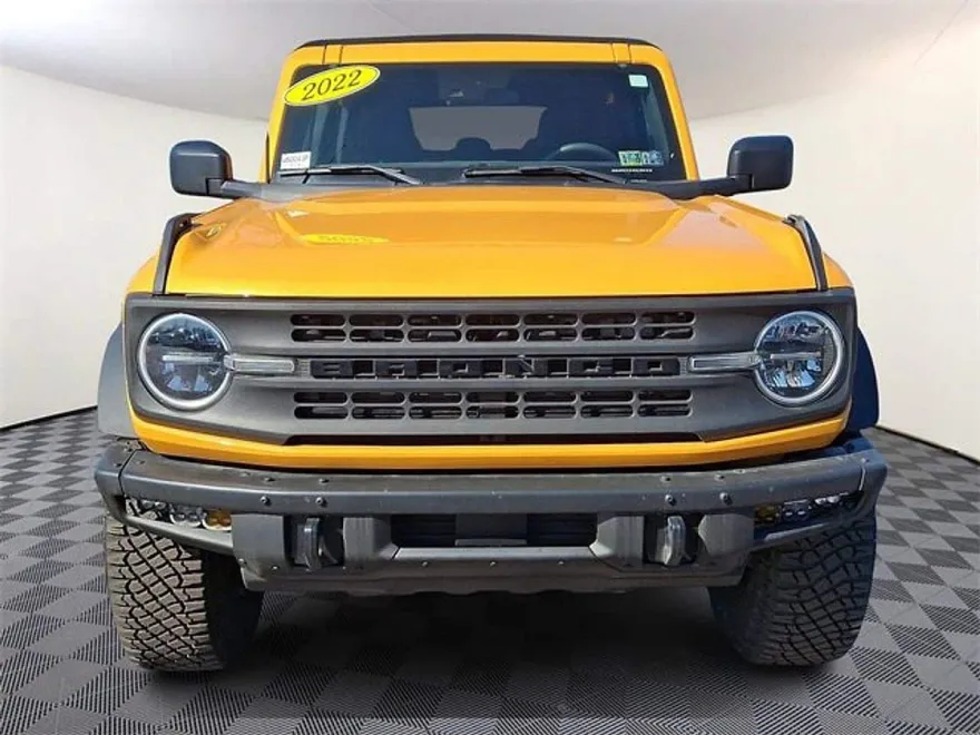 2022 Ford Bronco Base photo 1