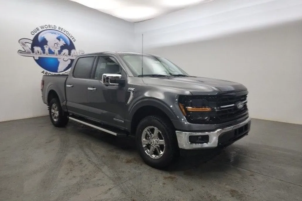 2025 Ford F-150 XLT photo 1