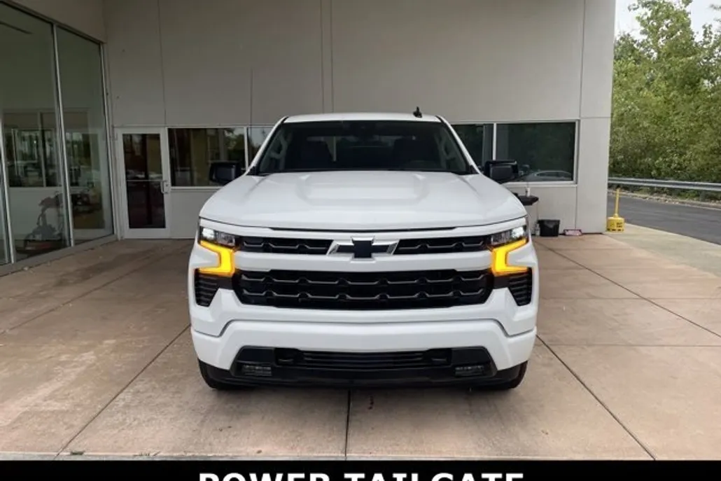 2025 Chevrolet Silverado 1500 RST photo 1