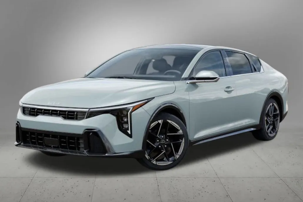 2025 Kia K4 GT-Line photo 1