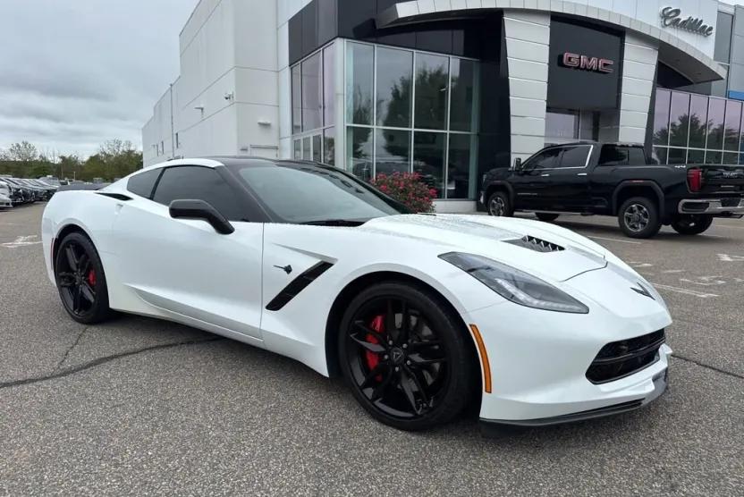 2016 Chevrolet Corvette Stingray Z51 2LT photo 1