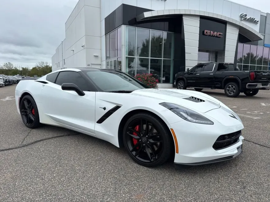 2016 Chevrolet Corvette Stingray Z51 2LT photo 1