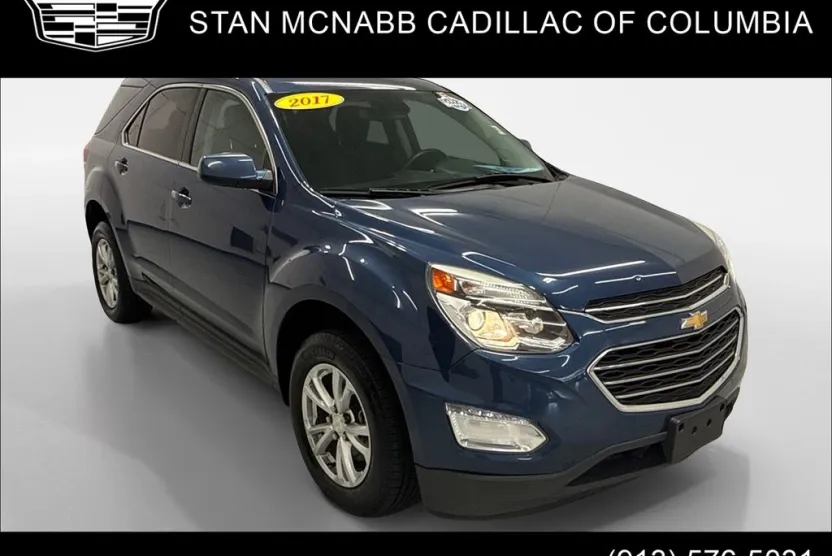 2017 Chevrolet Equinox LT photo 1