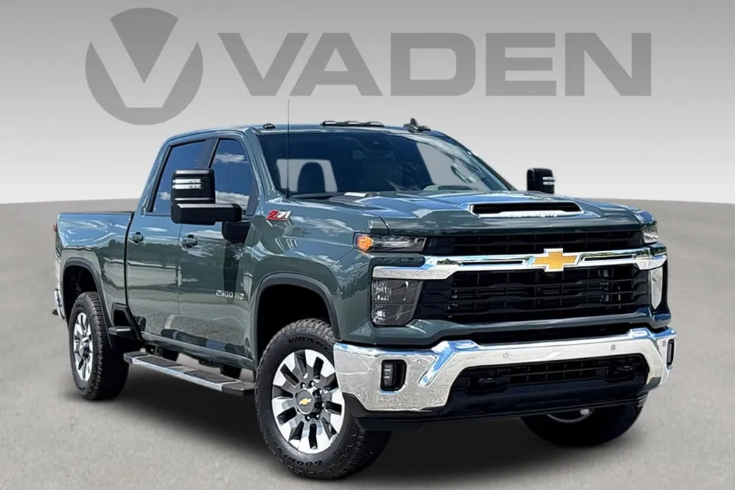 2025 Chevrolet Silverado 2500HD LT photo 1