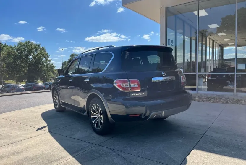 2020 Nissan Armada SL photo 1