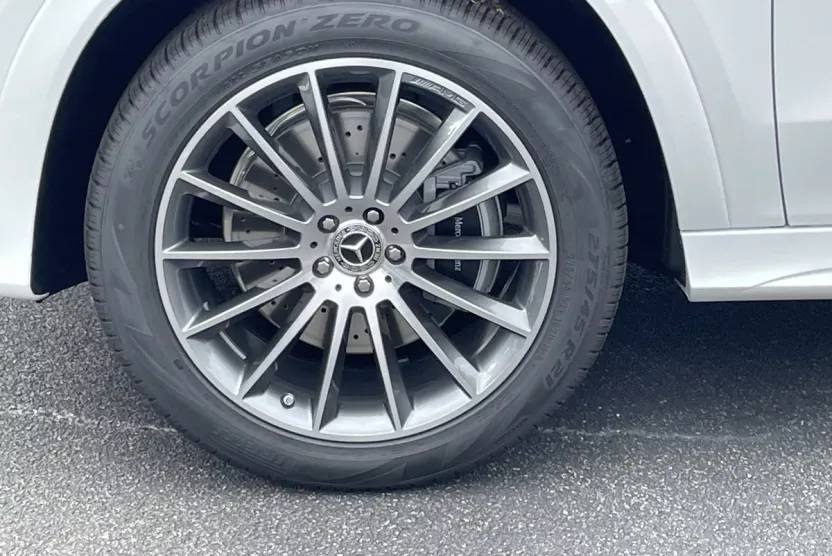 2026 Mercedes Benz GLE 450 4MATIC photo 1