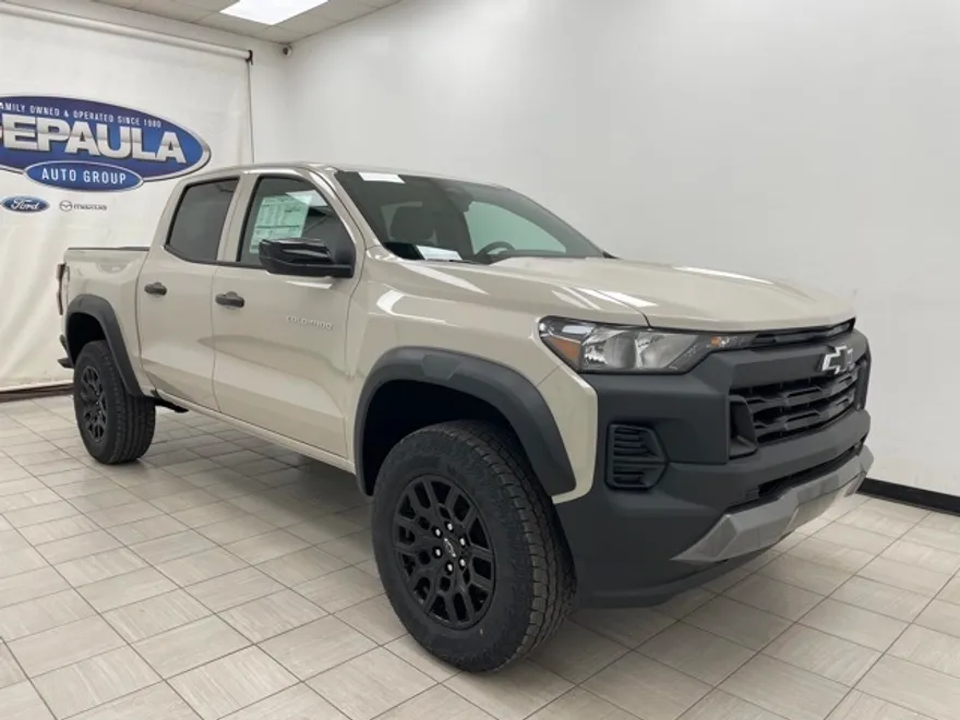 2026 Chevrolet Colorado Trail Boss photo 1