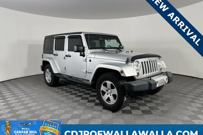 2012 Jeep Wrangler Unlimited Sahara photo 1