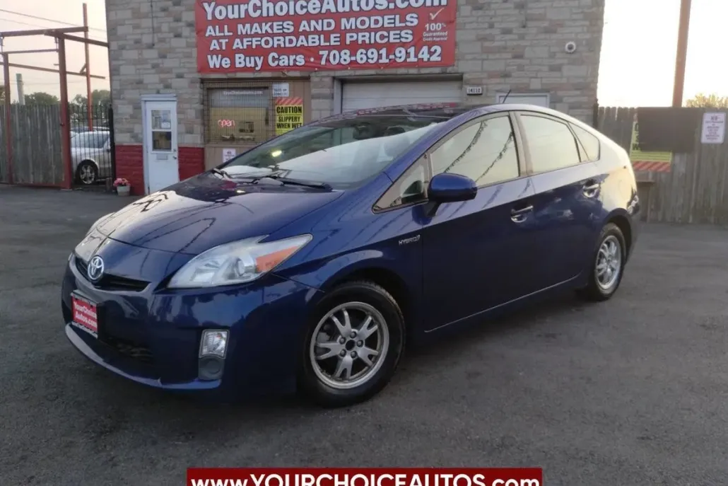 2011 Toyota Prius Five photo 1