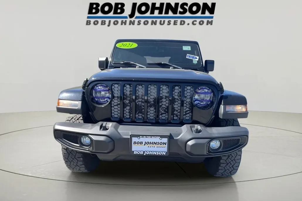 2021 Jeep Gladiator Willys photo 1