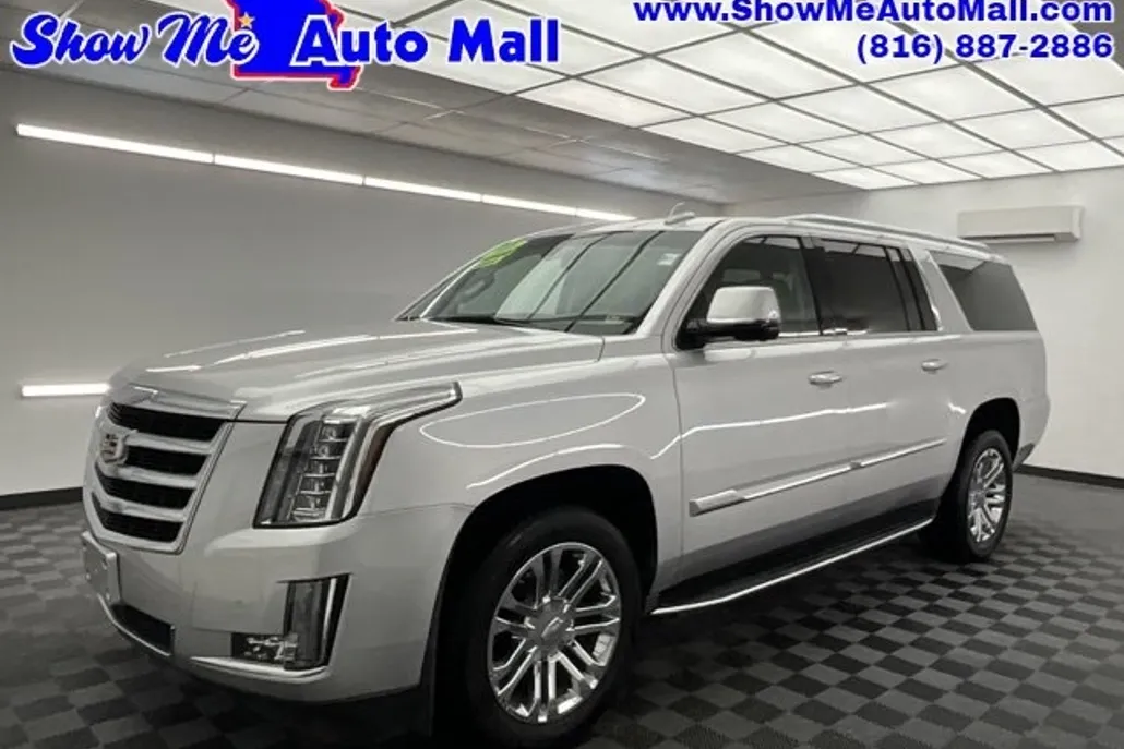 2016 Cadillac Escalade ESV Base photo 1