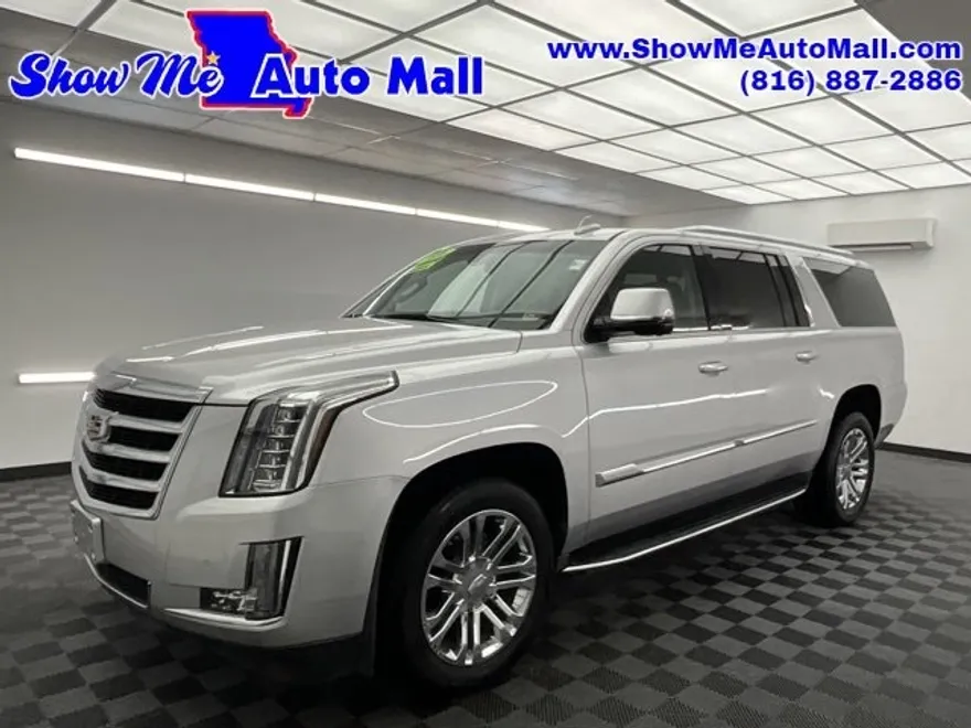 2016 Cadillac Escalade ESV Base photo 1