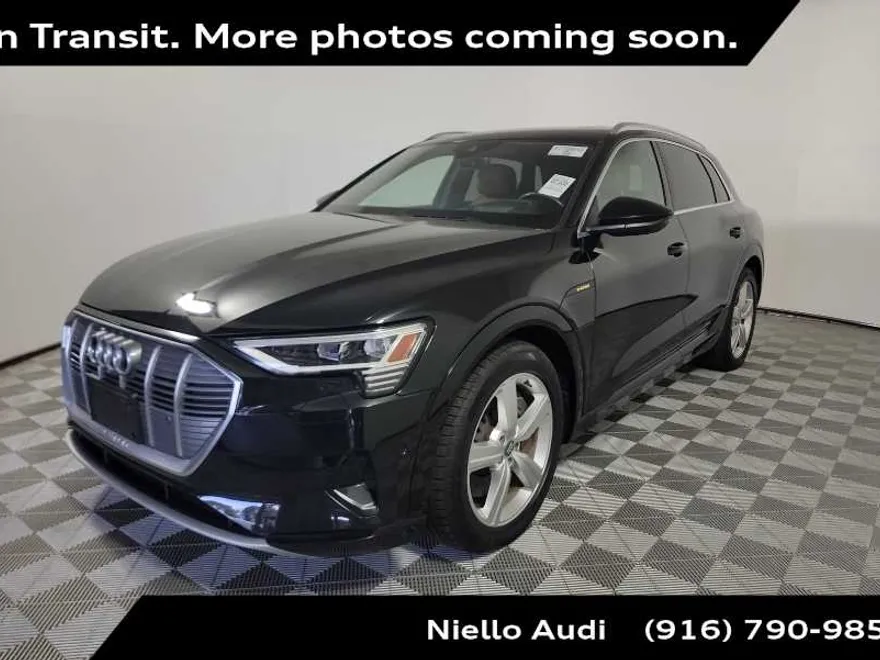 2019 Audi e-tron Prestige photo 1