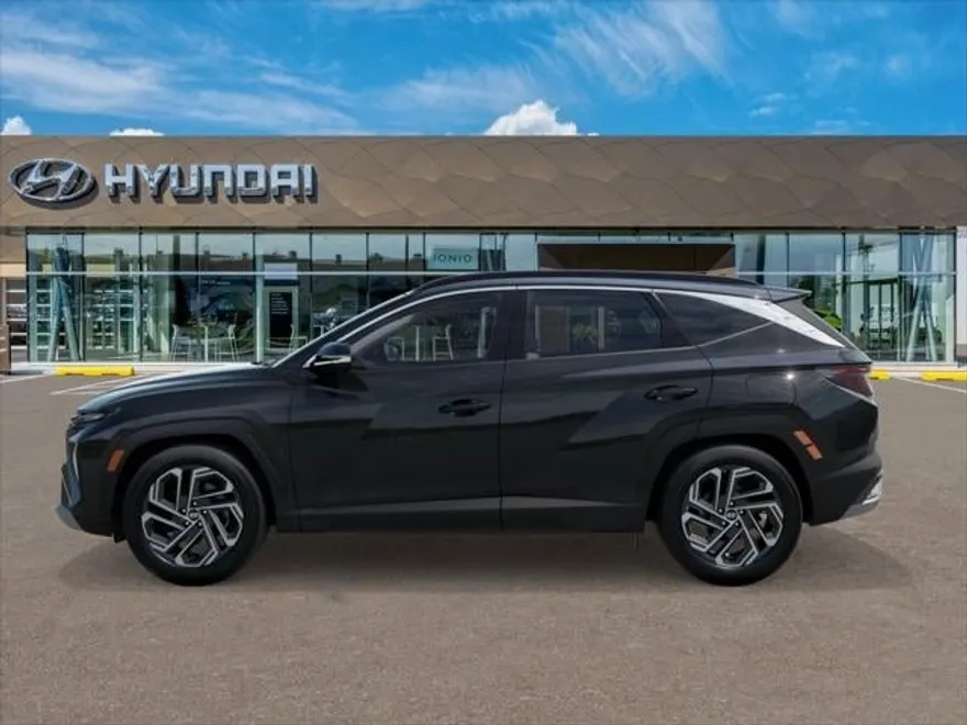 2025 Hyundai Tucson Limited photo 1