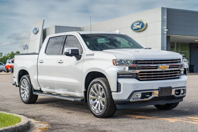 2021 Chevrolet Silverado 1500 High Country photo 1