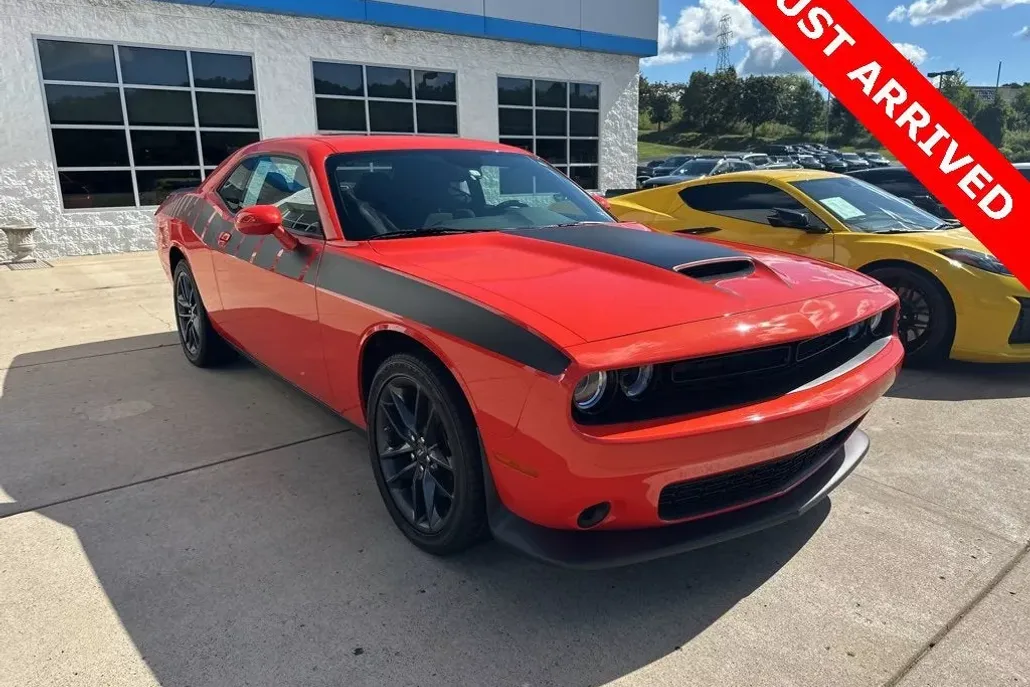 2023 Dodge Challenger GT photo 1