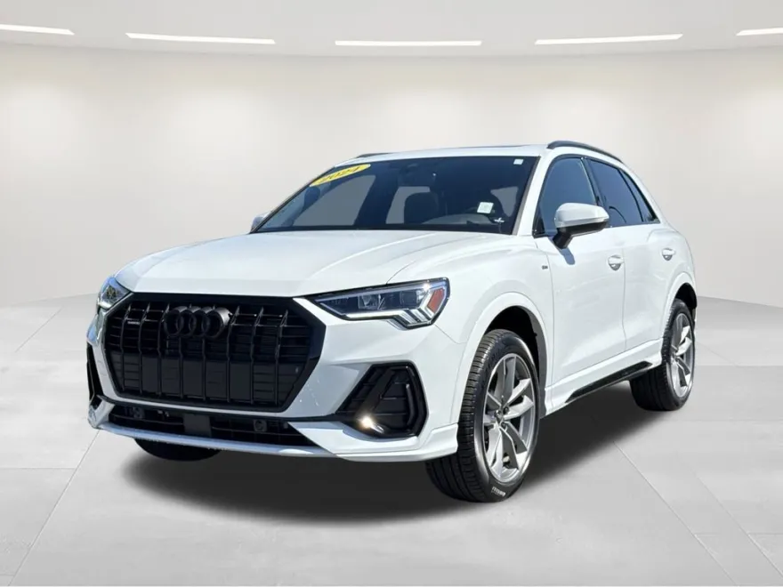 2024 Audi Q3 S line Premium photo 1