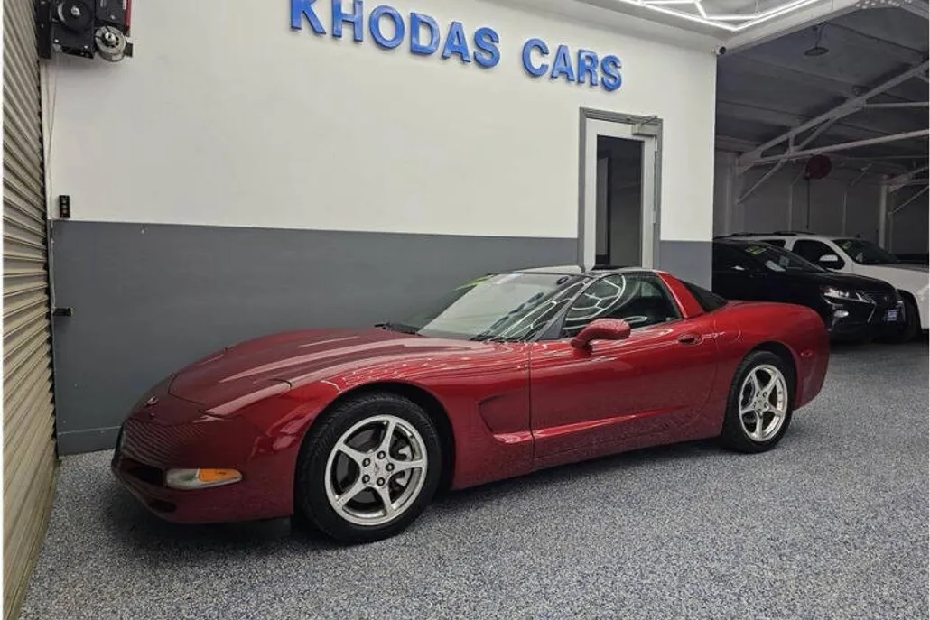 2004 Chevrolet Corvette photo 1