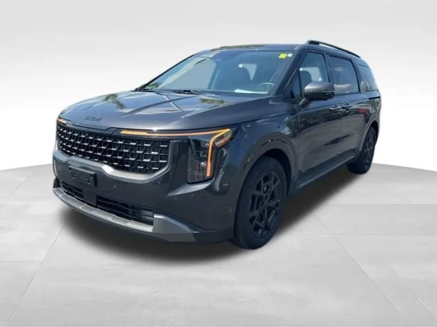 2025 Kia Carnival SX photo 1