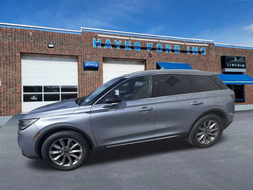 2022 Lincoln Corsair Standard photo 1