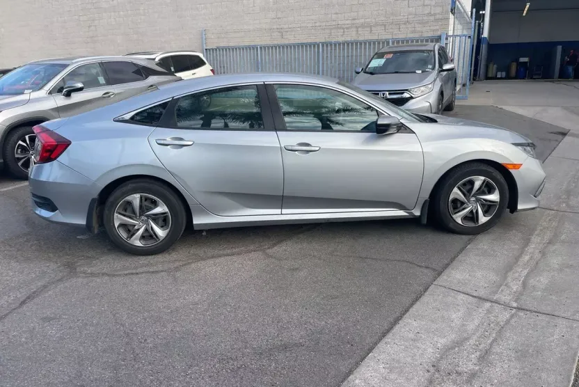2021 Honda Civic LX photo 1