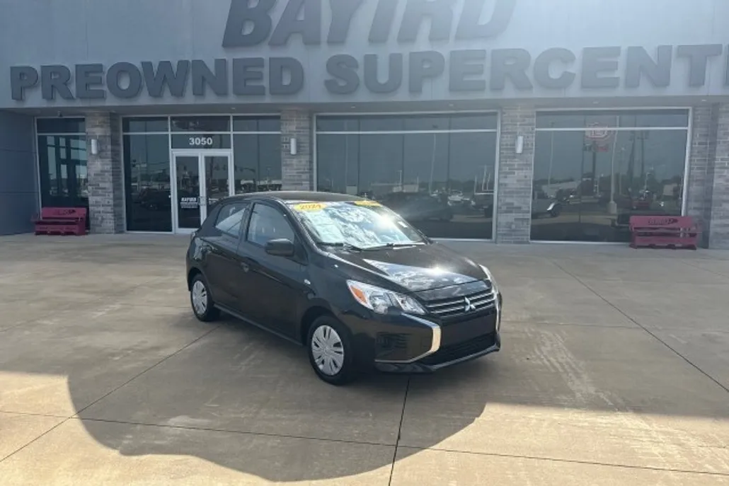 2024 Mitsubishi Mirage ES photo 1