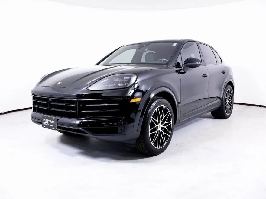 2024 Porsche Cayenne photo 1