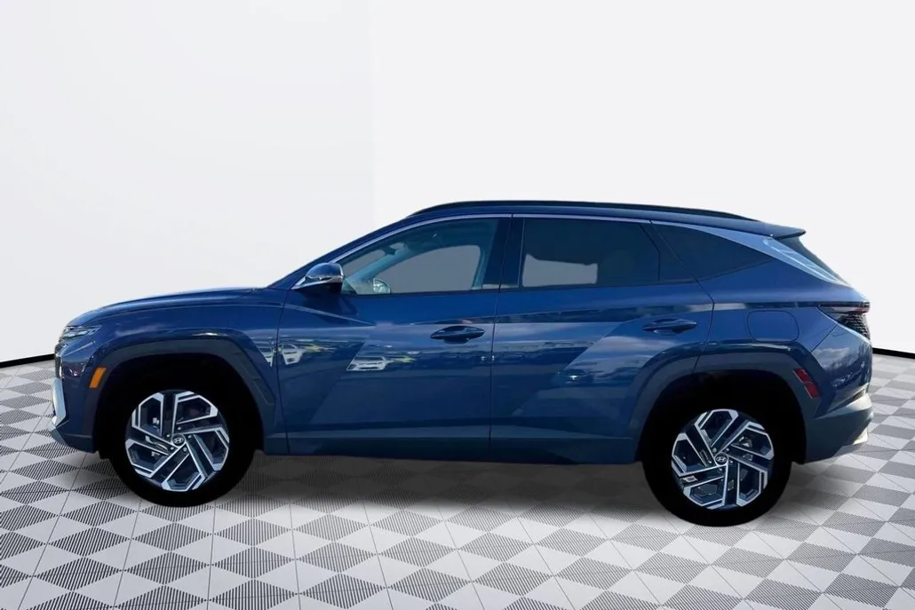 2025 Hyundai Tucson Limited photo 1