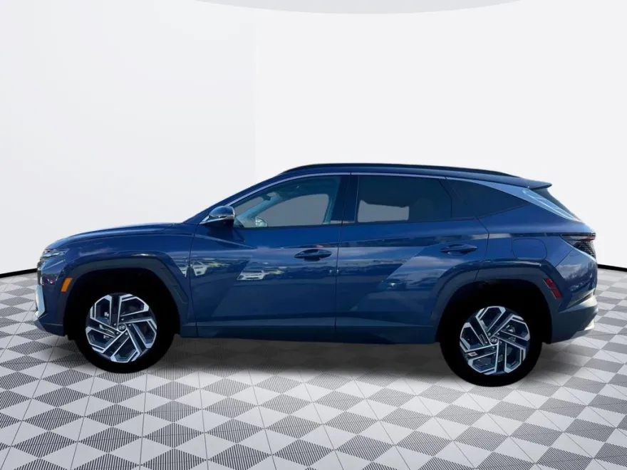 2025 Hyundai Tucson Limited photo 1