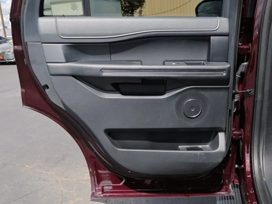 2024 Ford Expedition XLT photo 24