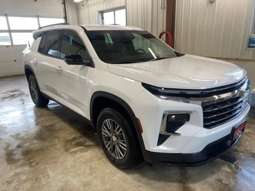 2026 Chevrolet Traverse photo 1