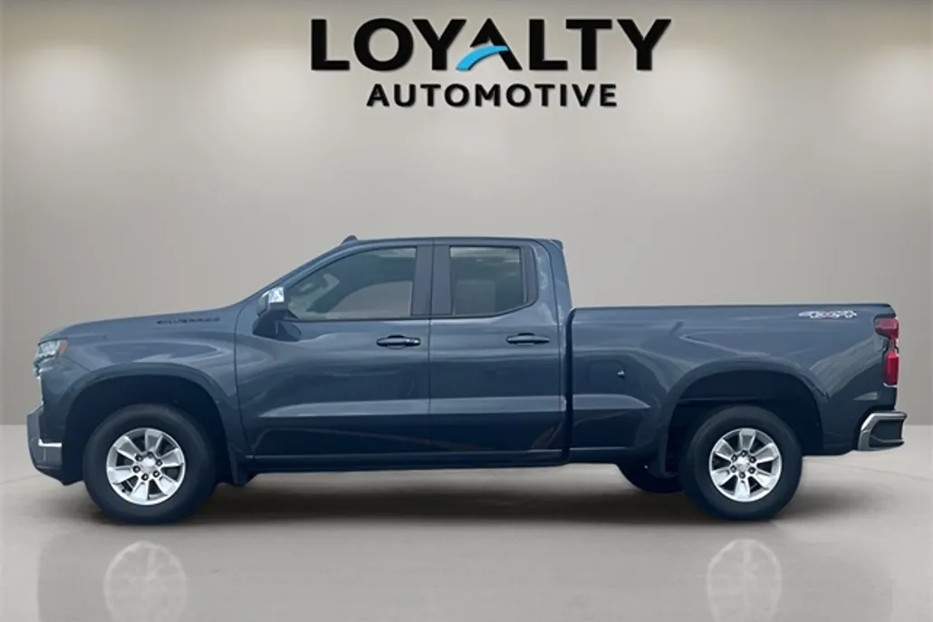 2022 Chevrolet Silverado 1500 LT photo 1