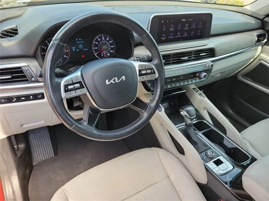 2022 Kia Telluride EX photo 1