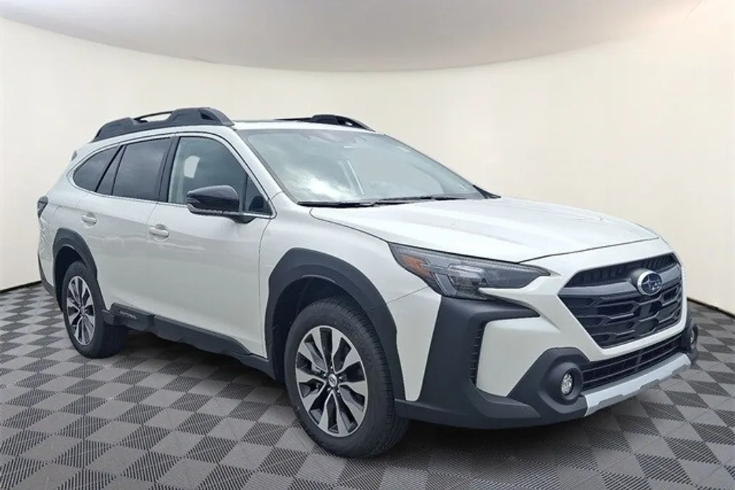 2025 Subaru Outback Limited photo 1