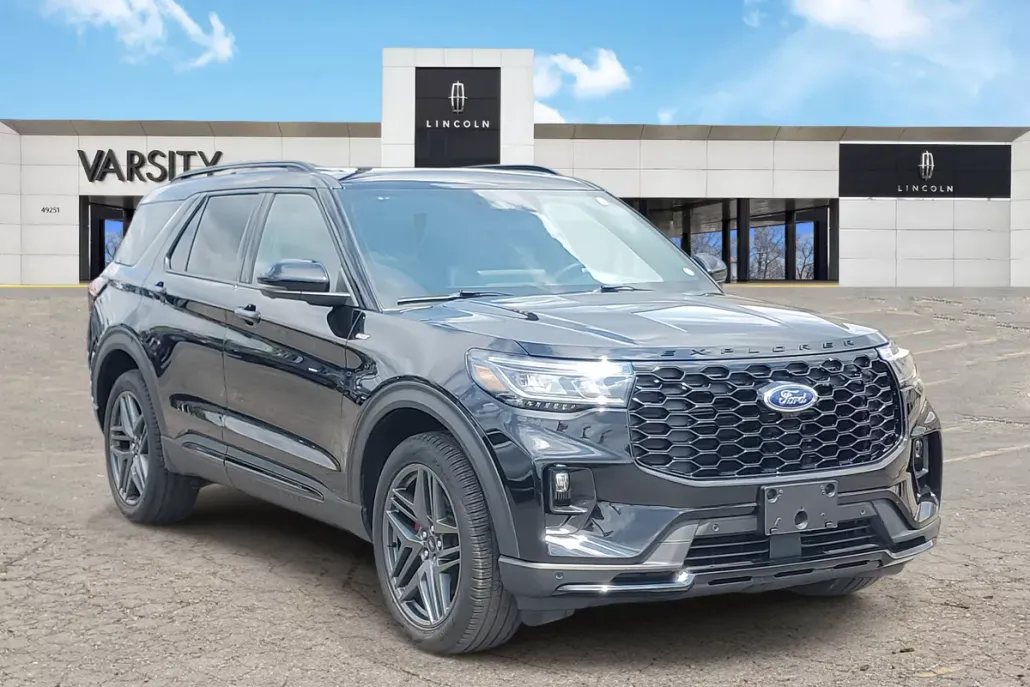 2025 Ford Explorer ST-Line photo 1
