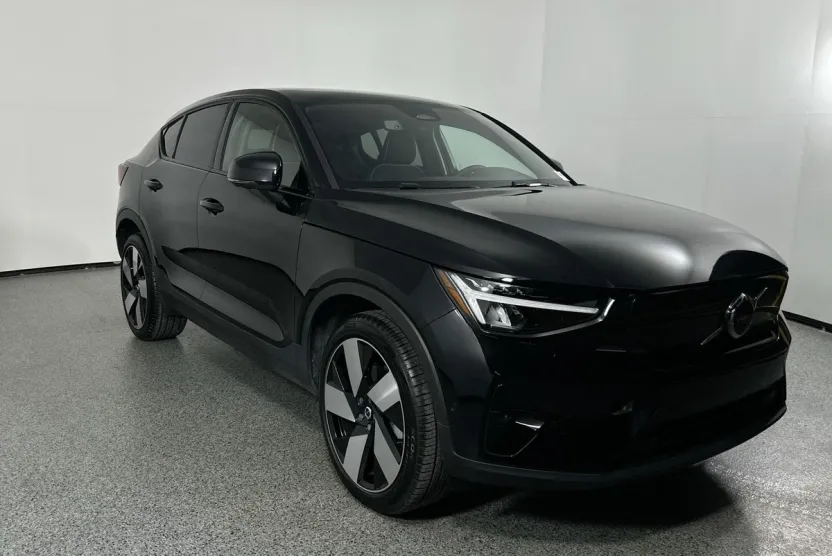2023 Volvo C40 Recharge Ultimate photo 1