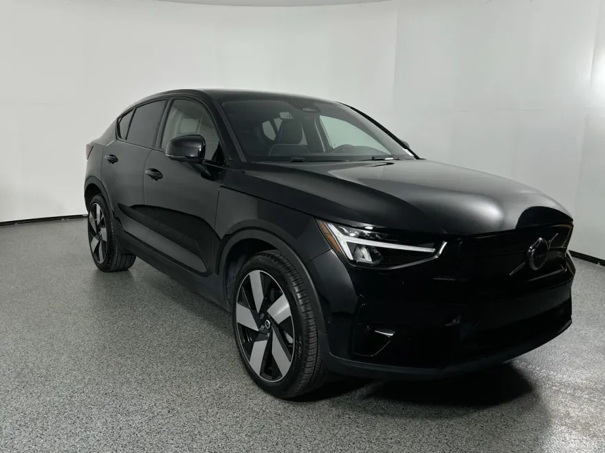 2023 Volvo C40 Recharge Ultimate photo 1