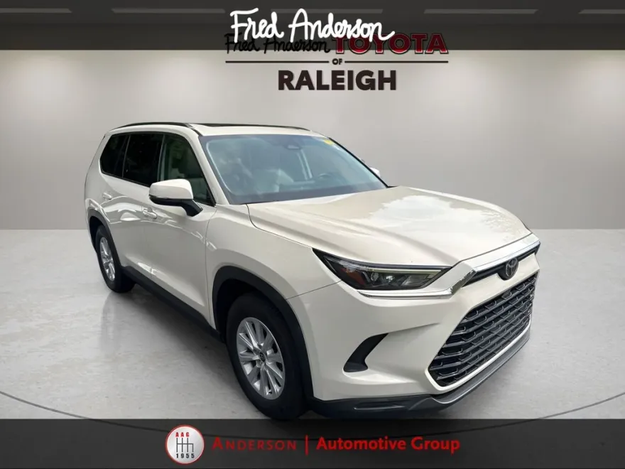 2024 Toyota Grand Highlander XLE photo 1