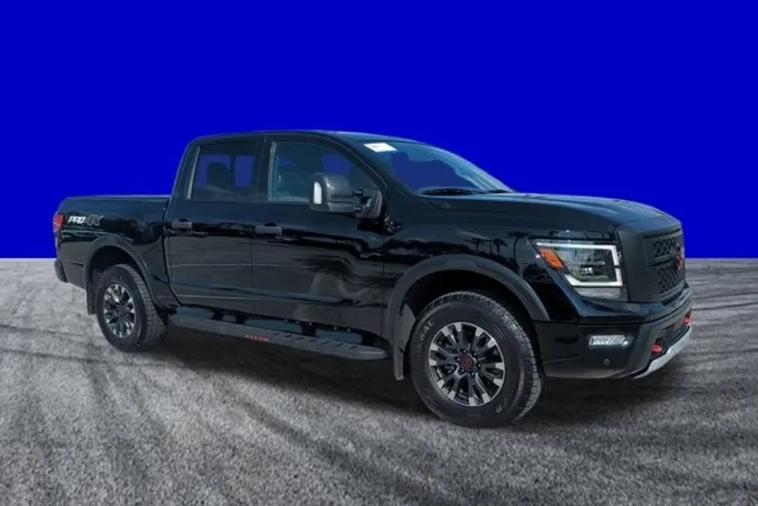 2024 Nissan Titan PRO-4X photo 1