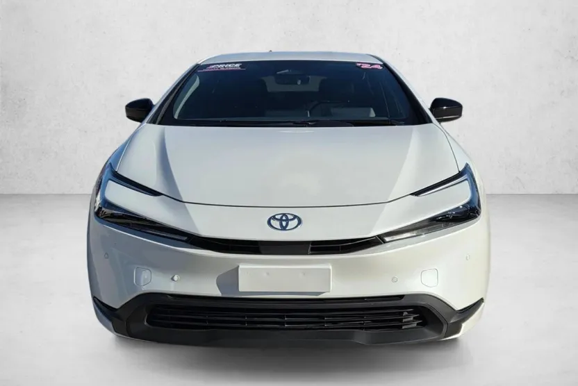 2024 Toyota Prius LE photo 1