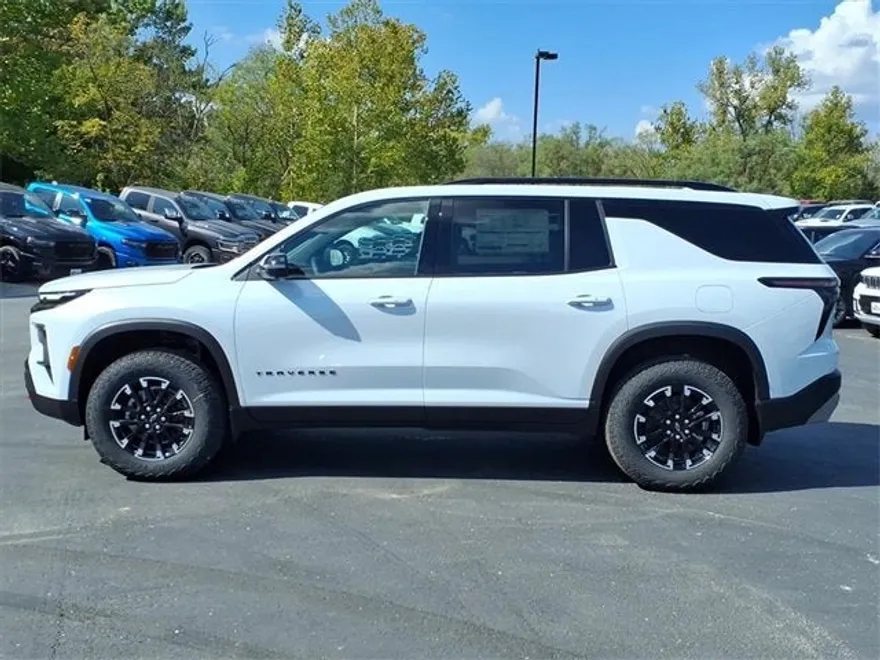2026 Chevrolet Traverse Z71 photo 1