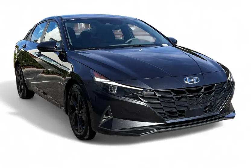 2021 Hyundai Elantra SEL Convenience photo 1