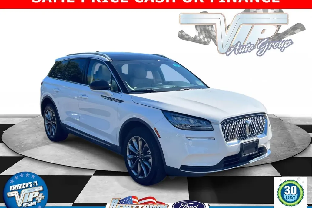 2021 Lincoln Corsair Standard photo 1